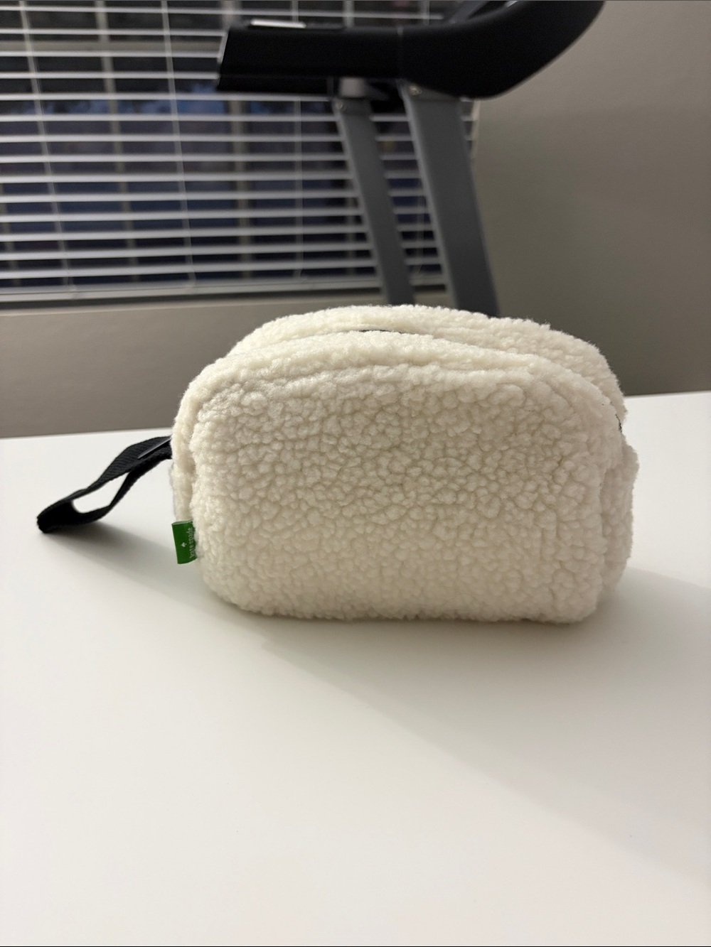 Kate Spade Cream Sherpa Small Cosmetic Bag Makeup Travel Pouch 5x7”